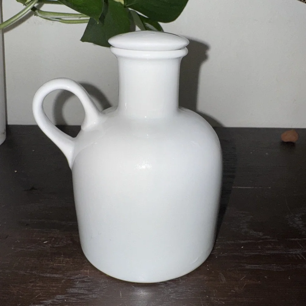 Crate and Barrel Piece Oil/ Vinegar Small‎ Jar